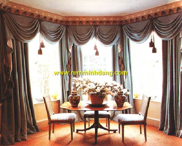 Các mẫu rèm cửa trang trí yếm võng hay còn gọi là yếm quả